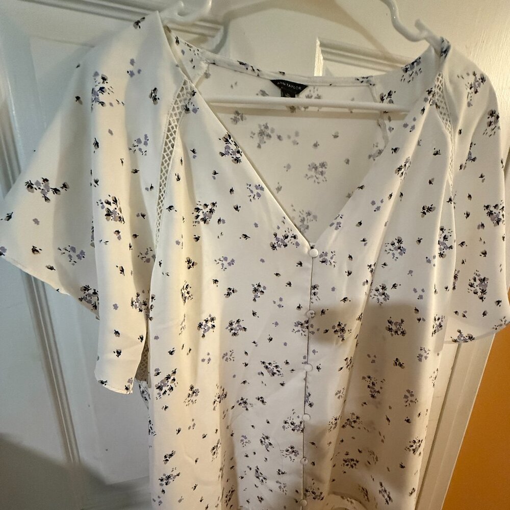 Ann Taylor Lace Floral Mixed Media Top – Winter White – Size XL